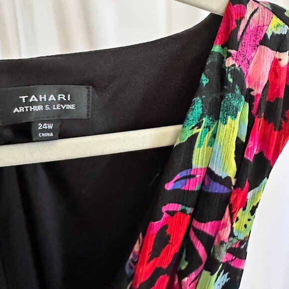 Tahari ASL Women's Plus 24W bright floral wrap front dress with ruffled skirt - Picture 6 of 13